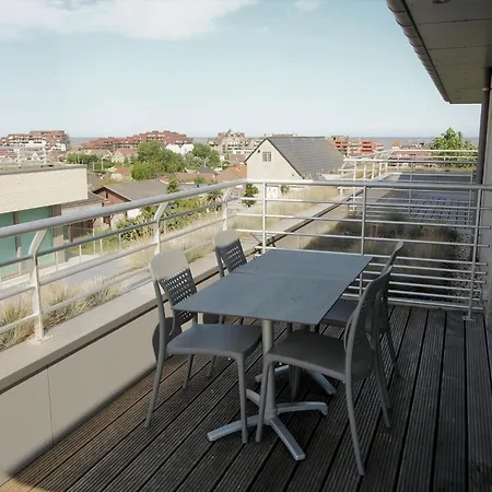 Near Port With Sun Terrace Nieuwpoort